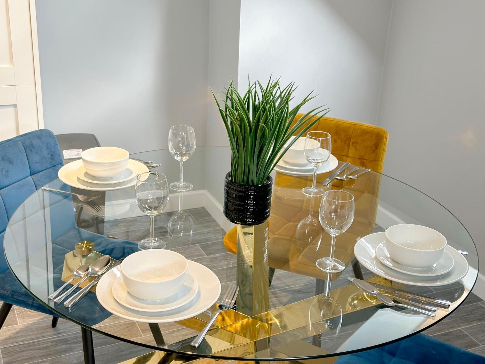 Luxury Boutique Apartments Block Free Street Parking Hounslow Exterior photo