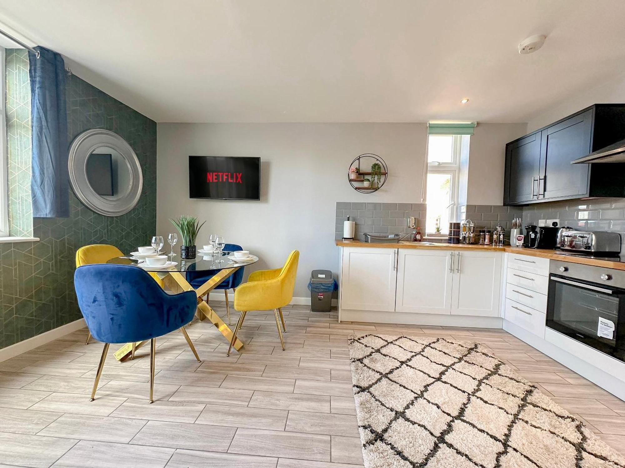 Luxury Boutique Apartments Block Free Street Parking Hounslow Exterior photo