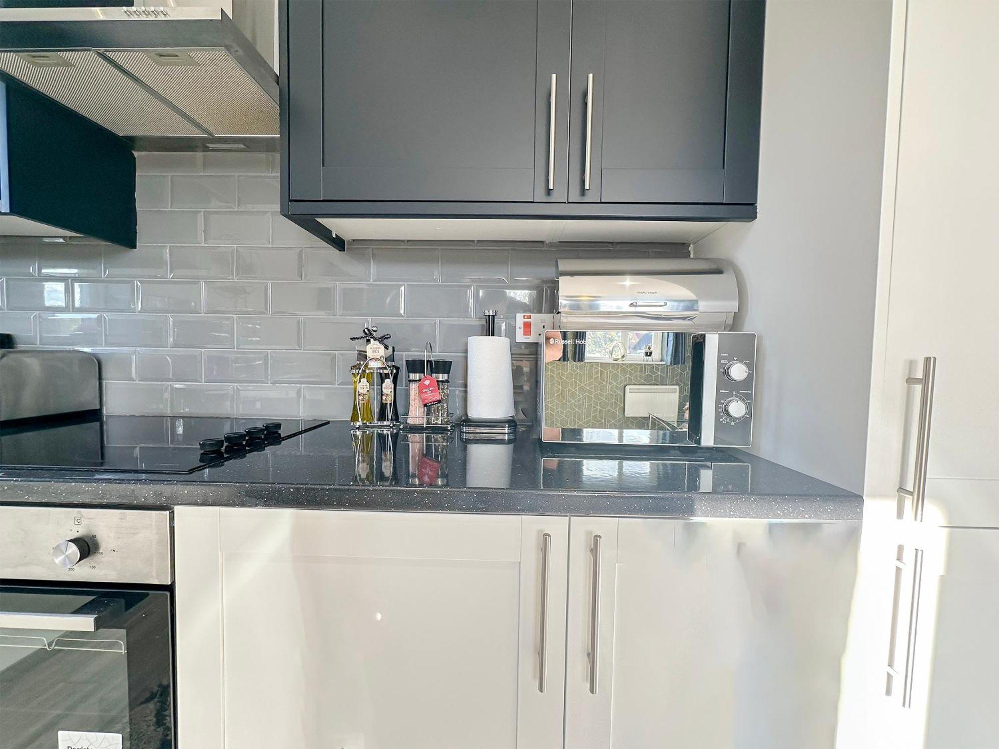 Luxury Boutique Apartments Block Free Street Parking Hounslow Exterior photo
