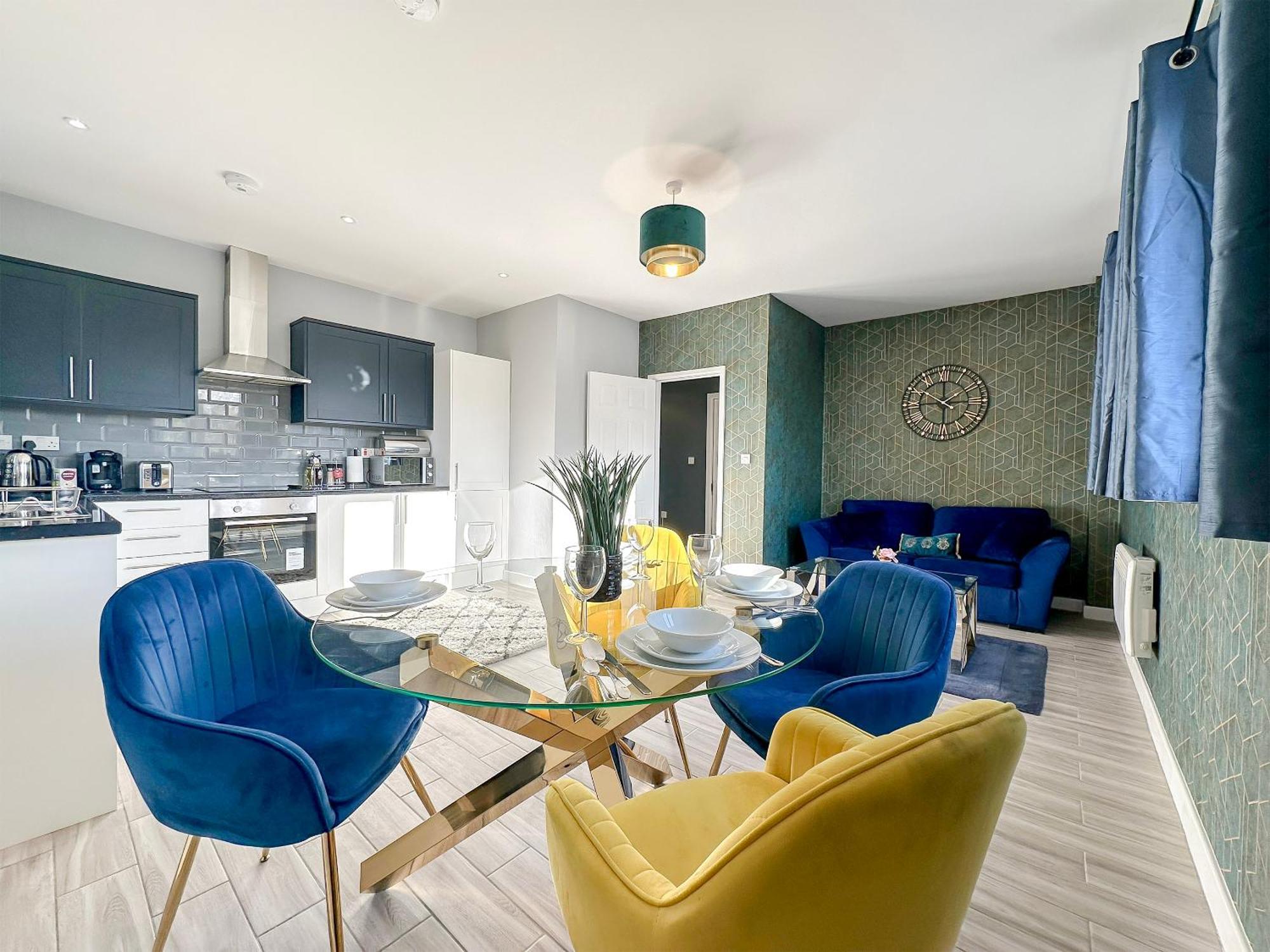 Luxury Boutique Apartments Block Free Street Parking Hounslow Exterior photo